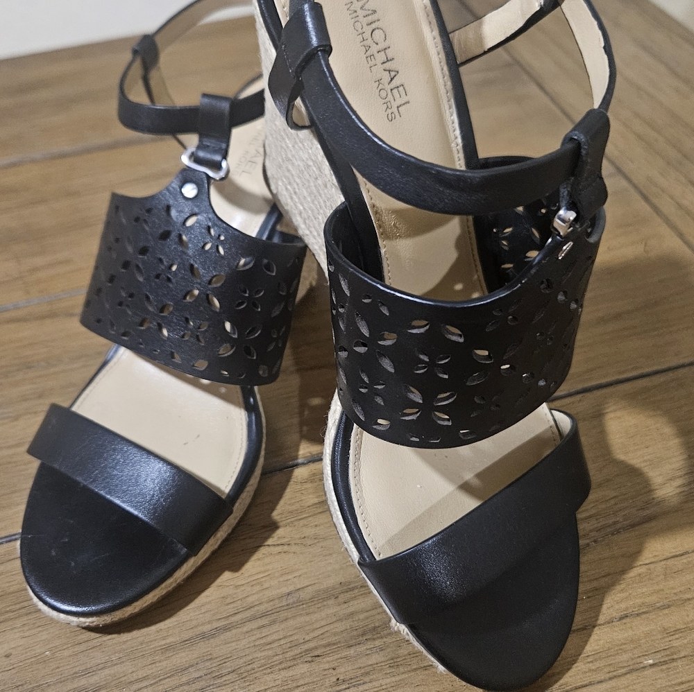 Michael Kors Black Cutout Sandals Size 7